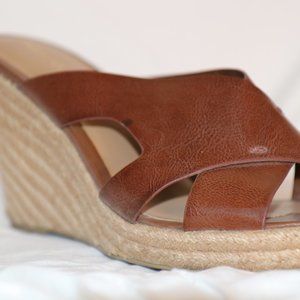 MERONA SANDALS SIZE 9 USED BROWN TAN ESPANDRILLES